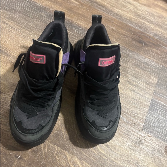 Off-White Black and Pink men’s Sneakers - Picture 1 of 4